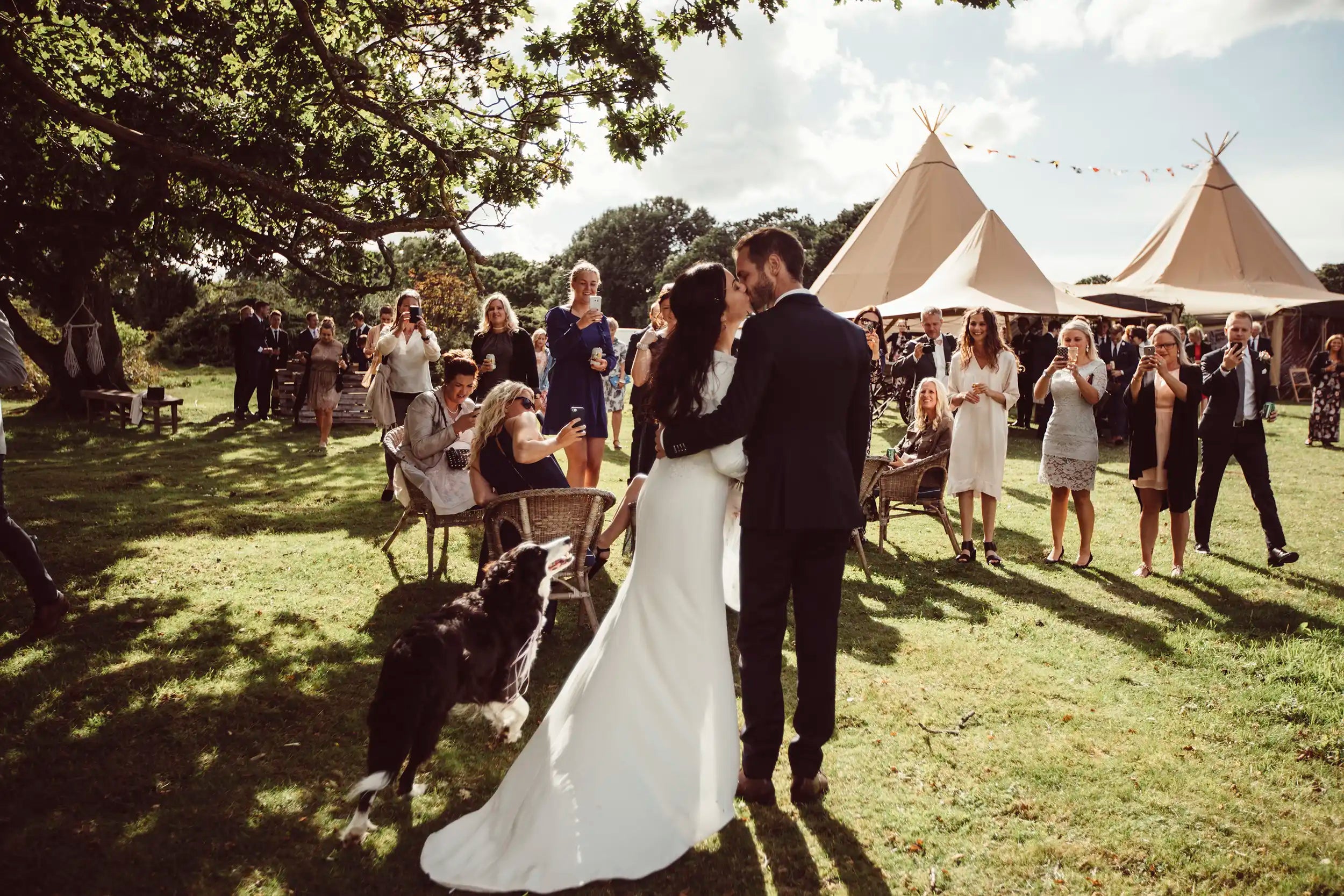 Outdoor wedding with canvas giant event tents from Tentipi by Luksustelte Denmark