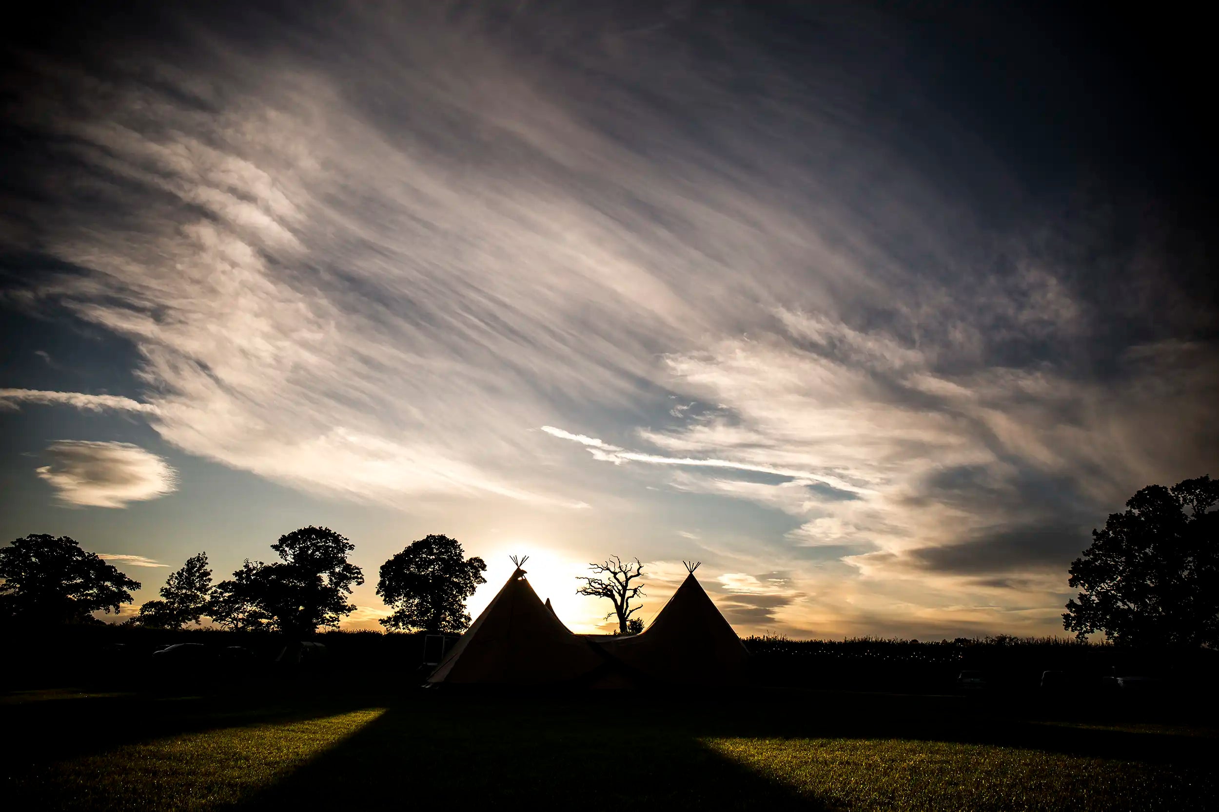 Sunset siluette canvas tents Stratus 72 linked meadow