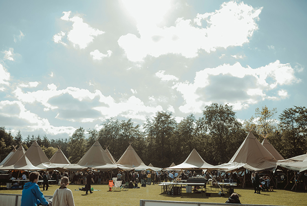 Giant tents 1,000 guests Denmark Luksustelte Tentipi