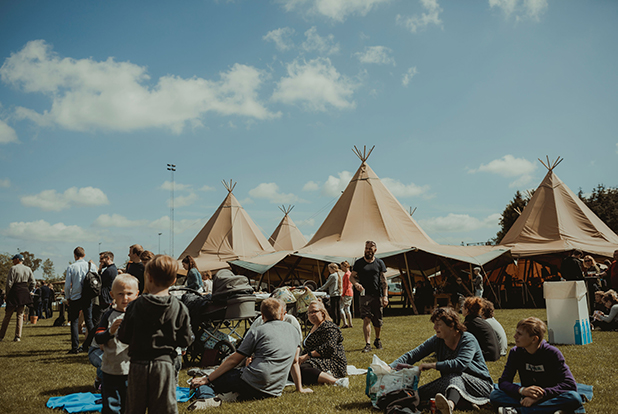 Giant tipis 1,000 guests nice day out Luksustelte Tentipi 2019